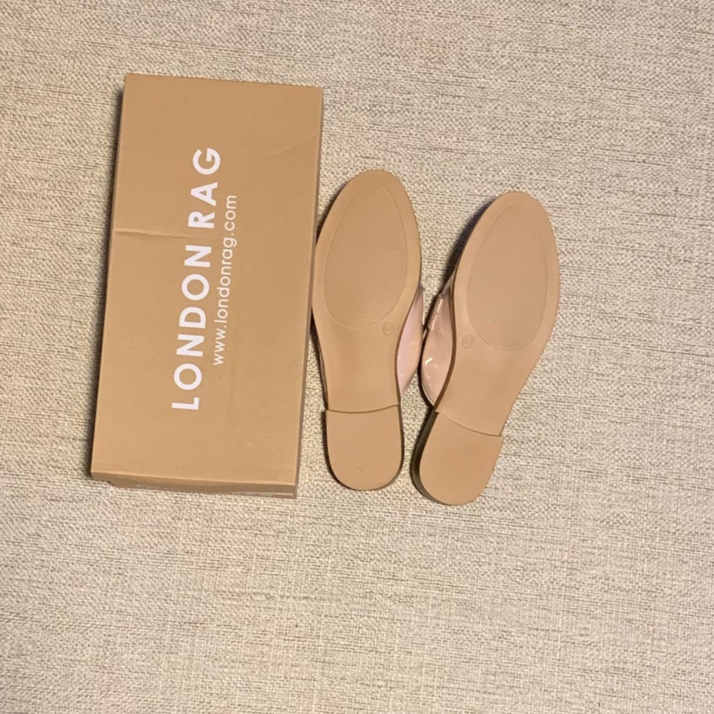 Women’s Slides
